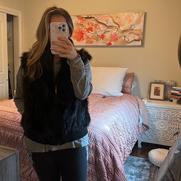 Real Fox Fur Vest from Bloomingdales (USED) - Picture 5 of 6